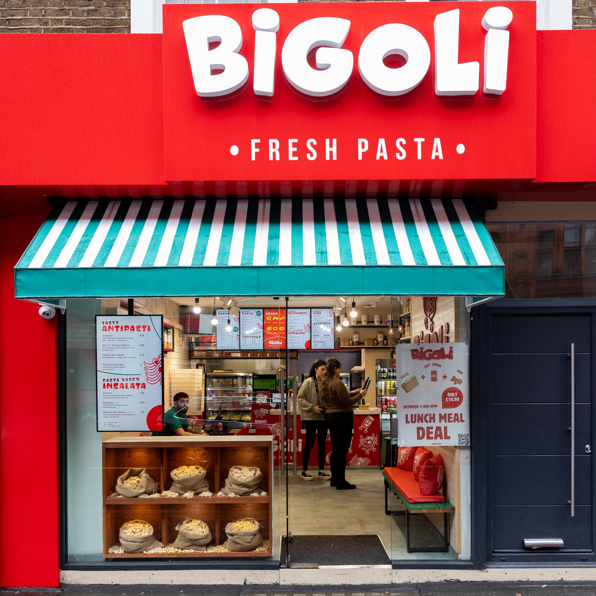 Bigoli Fresh Pasta shopfront at 123 City Road, a short walk from Shoreditch