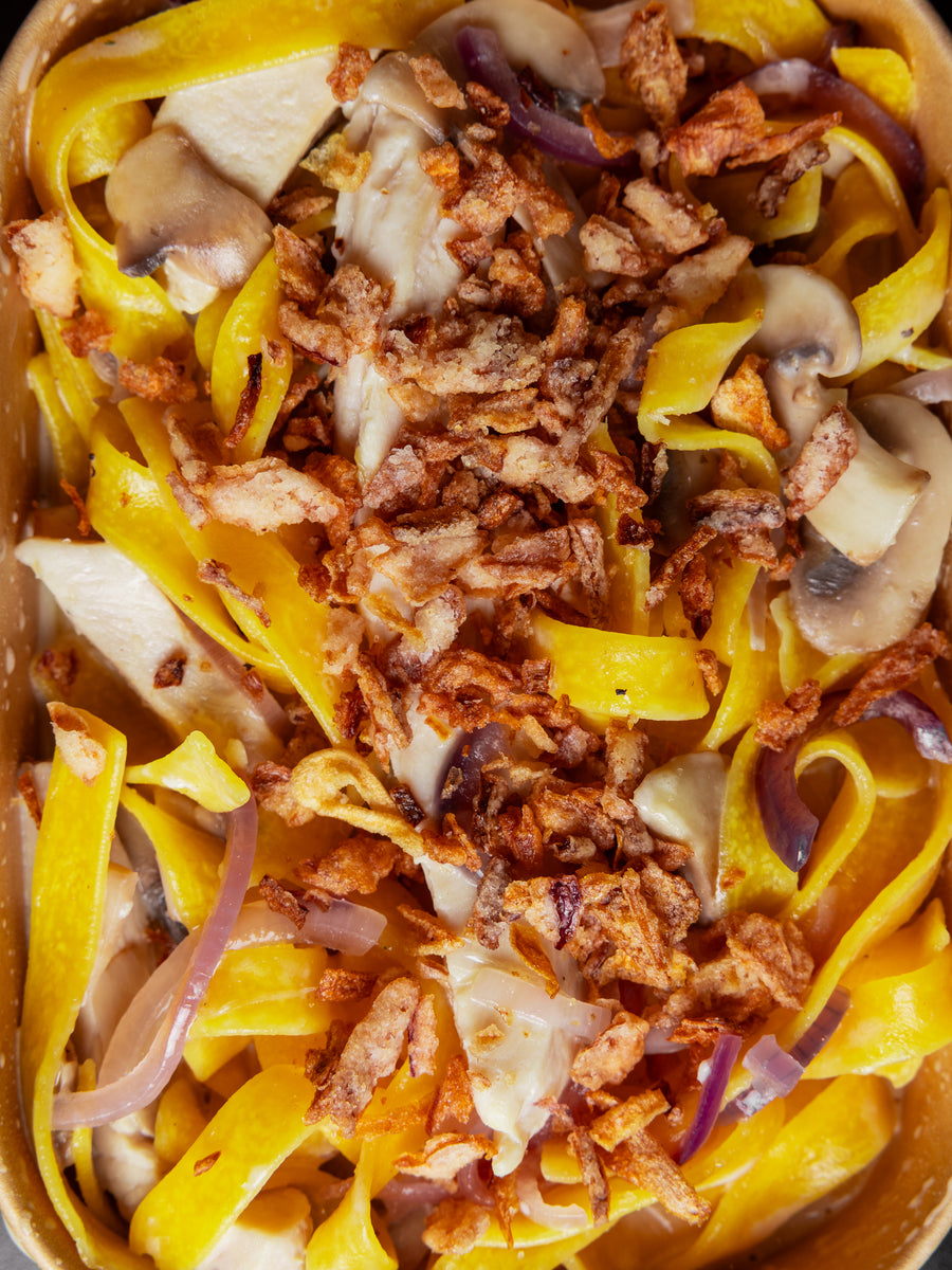 Fettuccine in a creamy mushroom and onion sauce at Bigoli